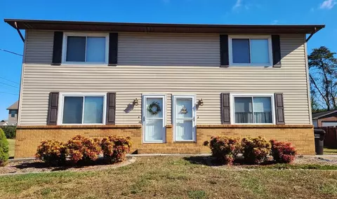 2332-34 Pinewood Dr, Maryville, TN 37803