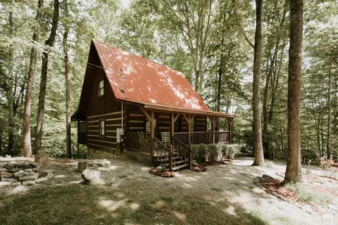 1914 Charles Lewis Way, Sevierville, TN 37876