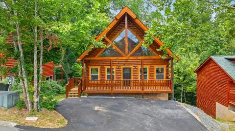 656 Stockton Dr, Sevierville, TN 37876