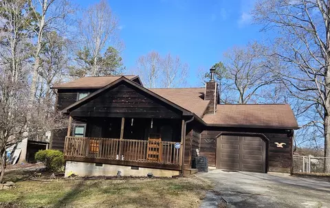 724 Chris Hill Dr, Seymour, TN 37865