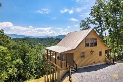 4428 Stackstone Rd, Sevierville, TN 37862 photo 2