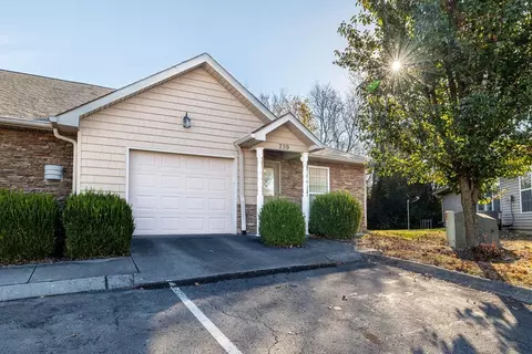 739 Casey Ln, Maryville, TN 37801