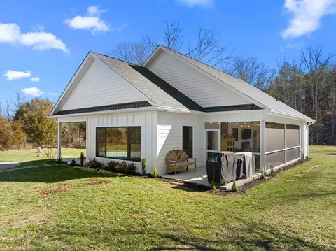 1358 Cherry St, Rutledge, TN 37861 photo 3