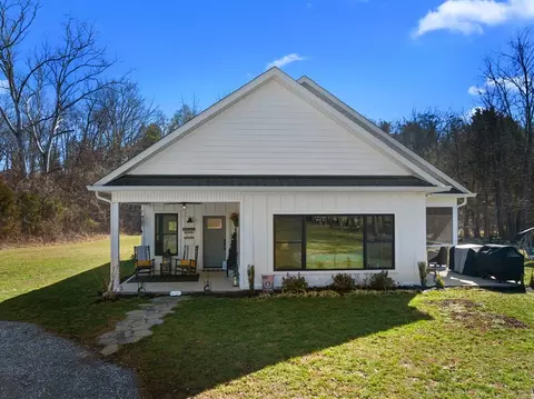 1358 Cherry St, Rutledge, TN 37861 photo 2