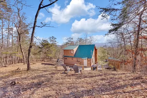 2328 Hidden Mountain Rd, Sevierville, TN 37876