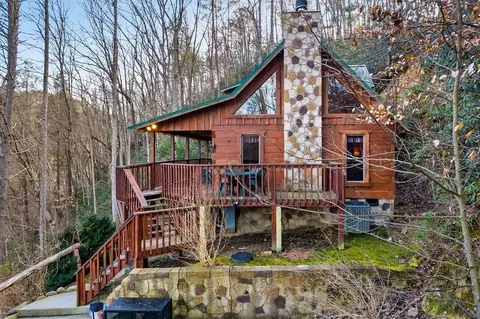 3511 Locust Ridge Rd, Sevierville, TN 37876