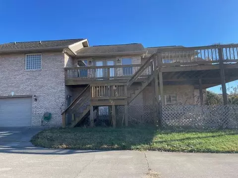 734 Southview Cir, Kodak, TN 37764