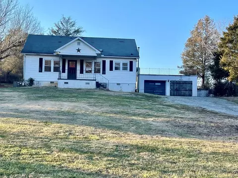 335 Blockhouse Rd, Maryville, TN 37803