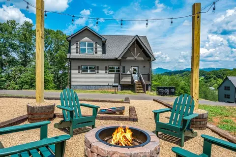 325 Paul Lafollette Way, Sevierville, TN 37876