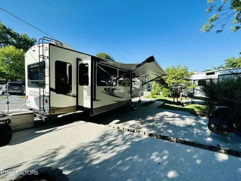 Highway 73, Townsend, TN 37882