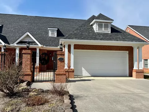 1028 Fine Glenn Dr, Sevierville, TN 37862