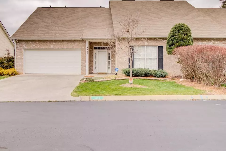 9909 Bellflower Way, Knoxville, TN 37932 34 Photos Movoto