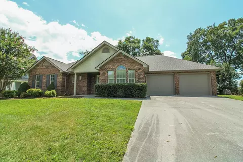 325 Riverdale Dr, Sevierville, TN 37862