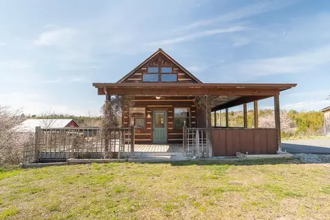 435 Fain Rd, Sevierville, TN 37876