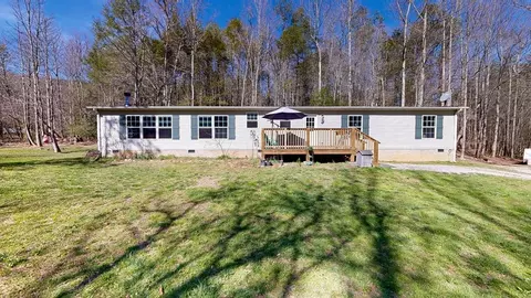 5009 Mathis Branch Rd, Cosby, TN 37722