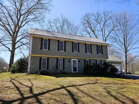 5861 Timber Creek Ln, Morristown, TN 37814