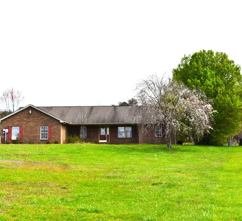 2963 English Hills Dr, Sevierville, TN 37876