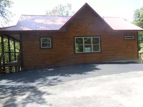 2253 Beach Front Dr, Sevierville, TN 37876