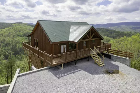 2445 Mountain Ridge Way, Sevierville, TN 37862