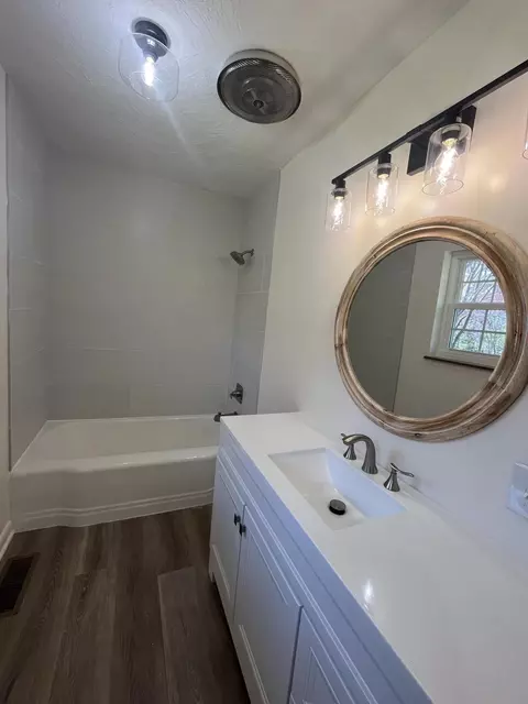 Bath - 654 Dogwood Ln, Talbott, TN 37877 photo 4 of 6