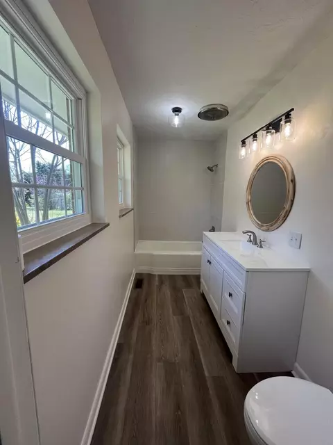 Bath - 654 Dogwood Ln, Talbott, TN 37877 photo 3 of 6