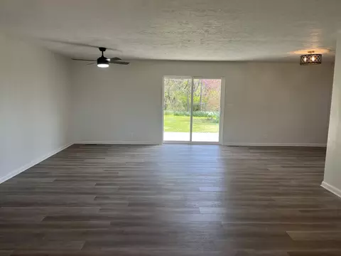 Living - 654 Dogwood Ln, Talbott, TN 37877 photo 1 of 4