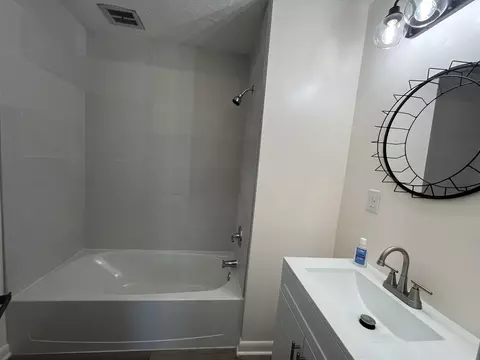 Bath - 654 Dogwood Ln, Talbott, TN 37877 photo 1 of 6
