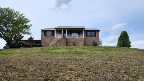 925 Crest Court Ct, Seymour, TN 37865