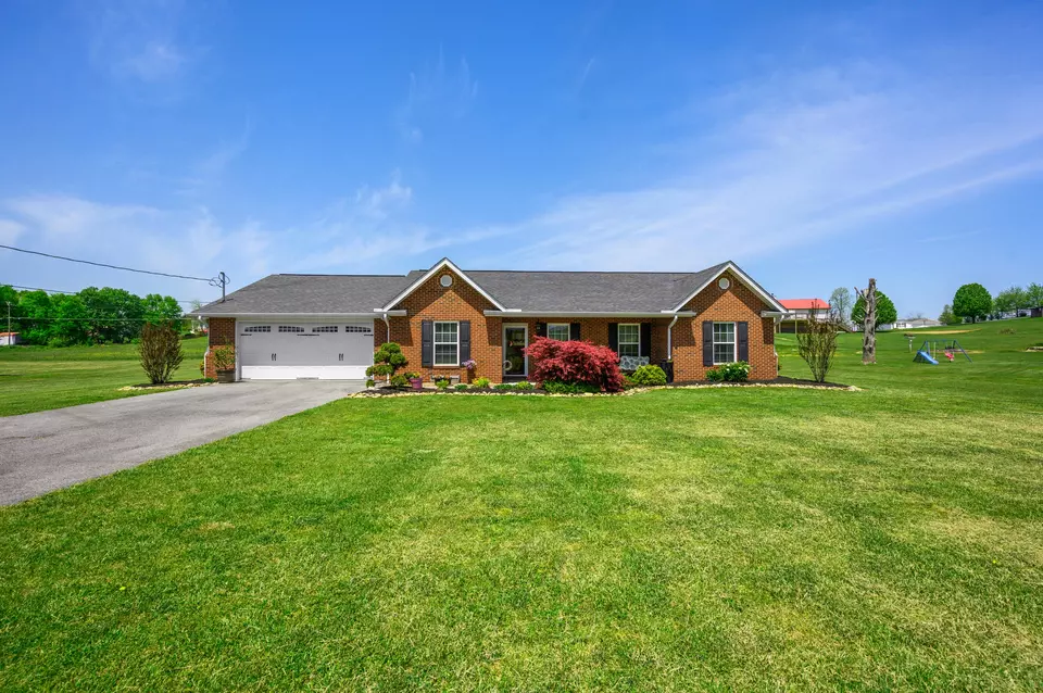 2760 Old Newport Hwy, Sevierville, TN 37876 30 Photos Movoto