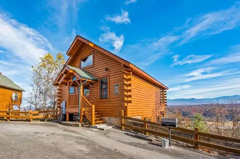 2960 Legacy Vista Dr, Sevierville, TN 37876