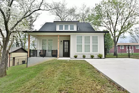 310 Valley Dr, Pigeon Forge, TN 37863