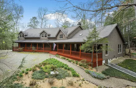 143 Indian Creek Trl, Townsend, TN 37882