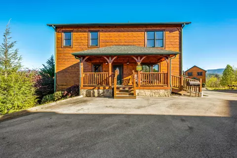 779 Park Vista Way, Gatlinburg, TN 37738