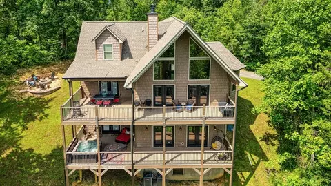 1316 Harmony Way, Sevierville, TN 37876