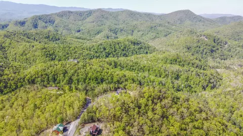 lot9 E Stackstone Rd, Sevierville, TN 37862 photo 3