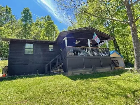 2498 Fawn View Dr, Sevierville, TN 37876