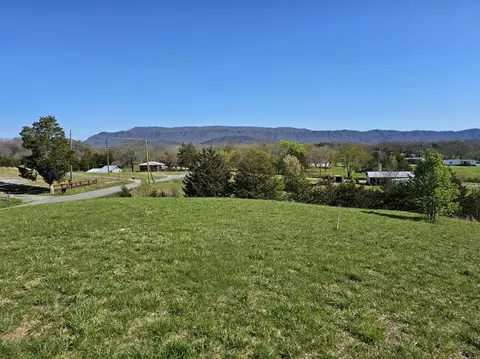 867 N Knob Creek Rd, Seymour, TN 37865