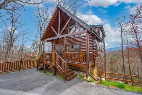 2005 Settlers Ridge Way, Gatlinburg, TN 37738