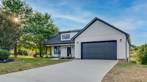 2601 Vista Meadows Ln, Sevierville, TN 37876