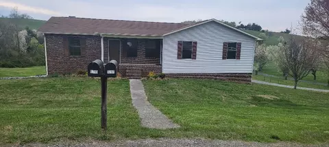 5297 Stuffel Rd, Morristown, TN 37814