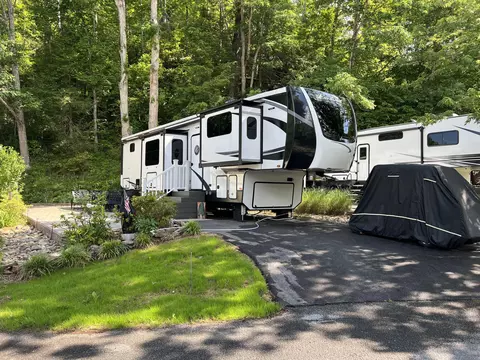 4229 E Pkwy #327, Gatlinburg, TN 37738