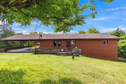 121 Franklin Dr, Sevierville, TN 37876