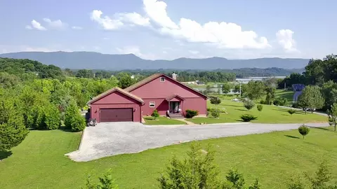 2236 Chestnut Hill Rd, Dandridge, TN 37725