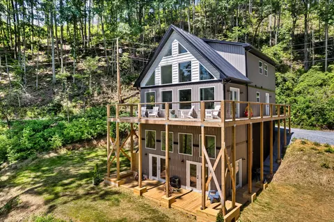 2605 Whipoorwill Hill Way, Sevierville, TN 37862