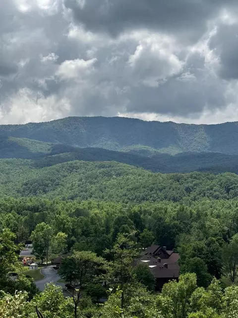 - Castle Road, Gatlinburg, TN 37738