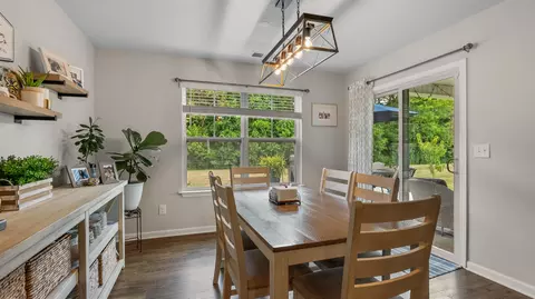 Dining - 327 Caroline Ct, Talbott, TN 37877 photo 2 of 3
