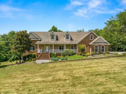 2130 Allenridge Dr, Sevierville, TN 37876