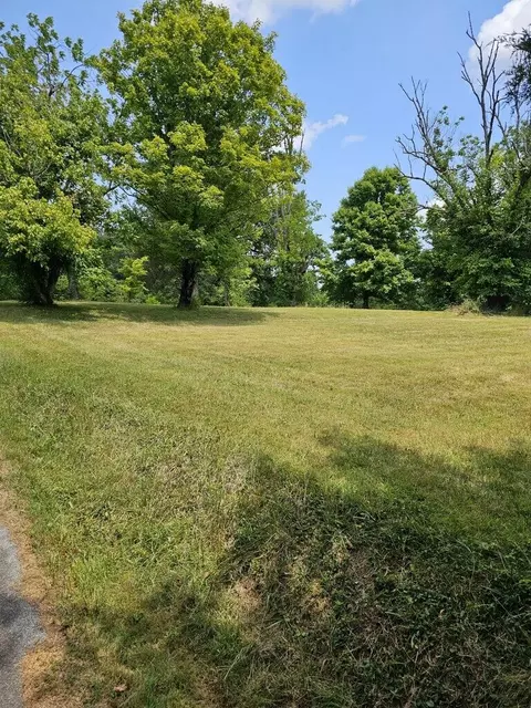 224 E Hendron Chapel Rd, Knoxville, TN 37920