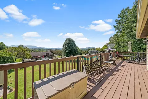 1445 Denton Rd, Sevierville, TN 37862