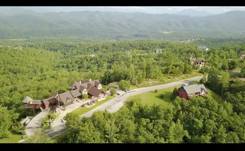 2960 Smoky Bluff Trl, Sevierville, TN 37862